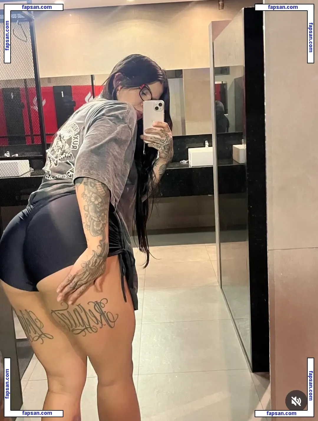 lauralopx nude photo #0033 from OnlyFans