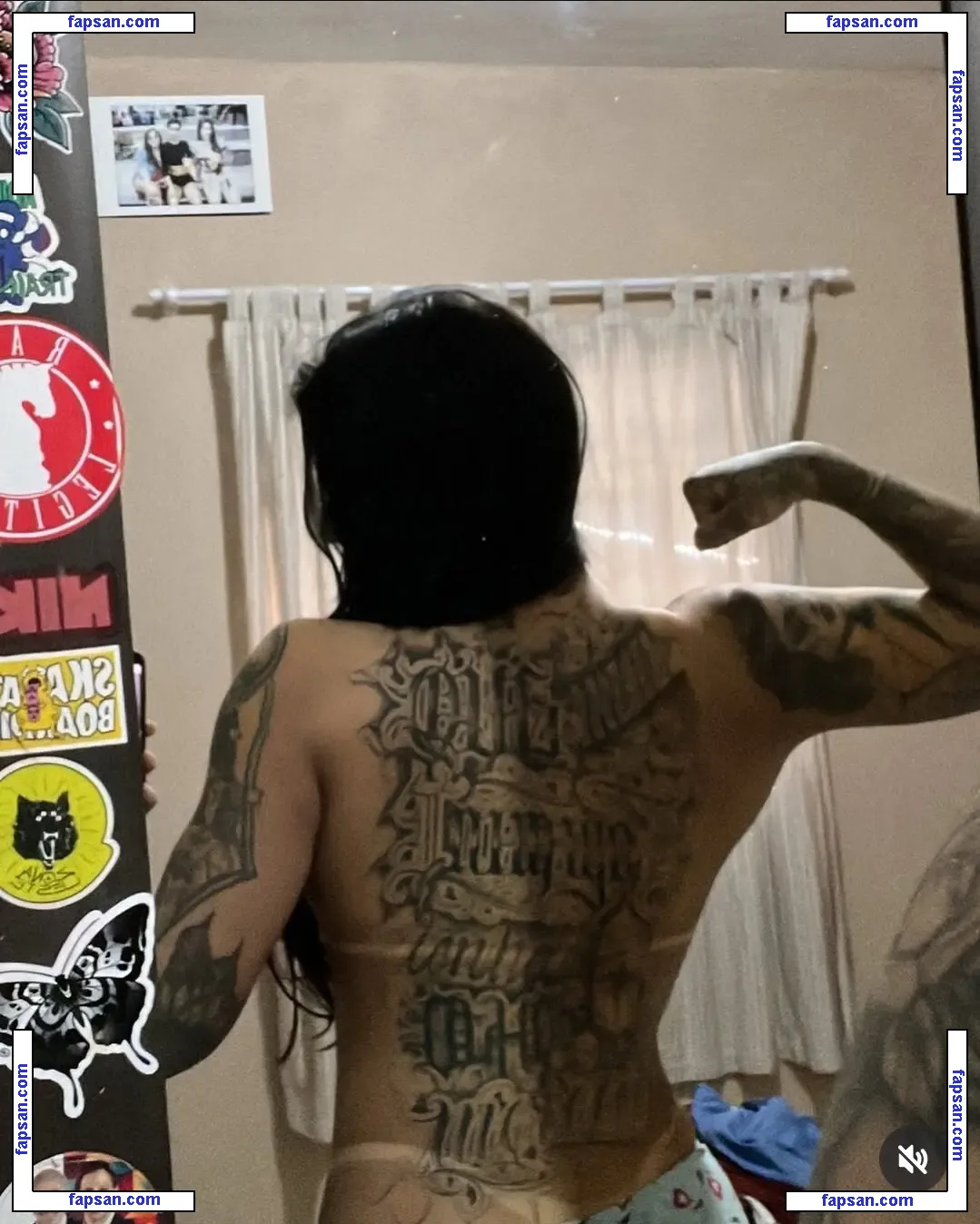 lauralopx nude photo #0041 from OnlyFans