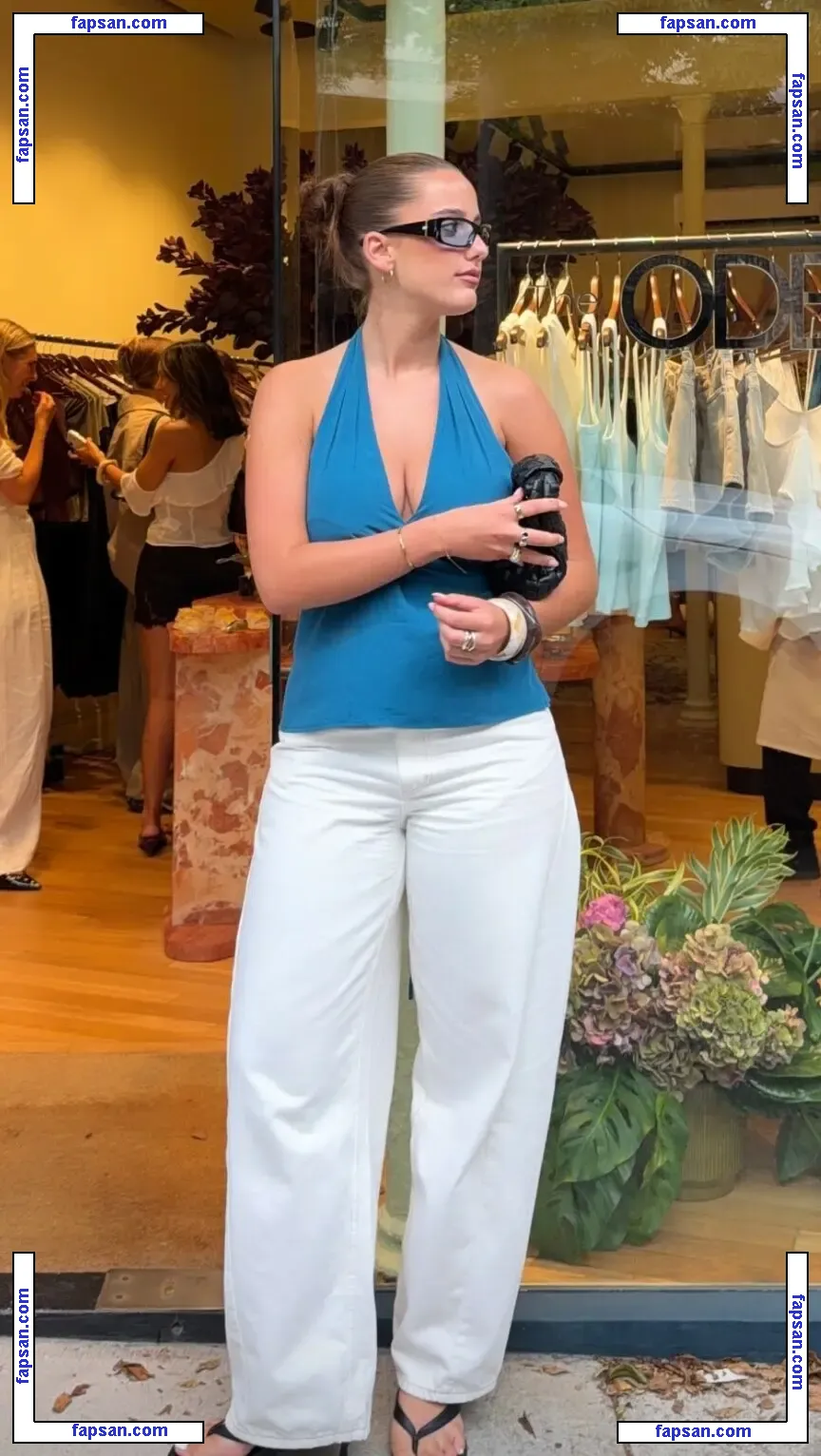 Lauramjj_ nude photo #0047 from OnlyFans