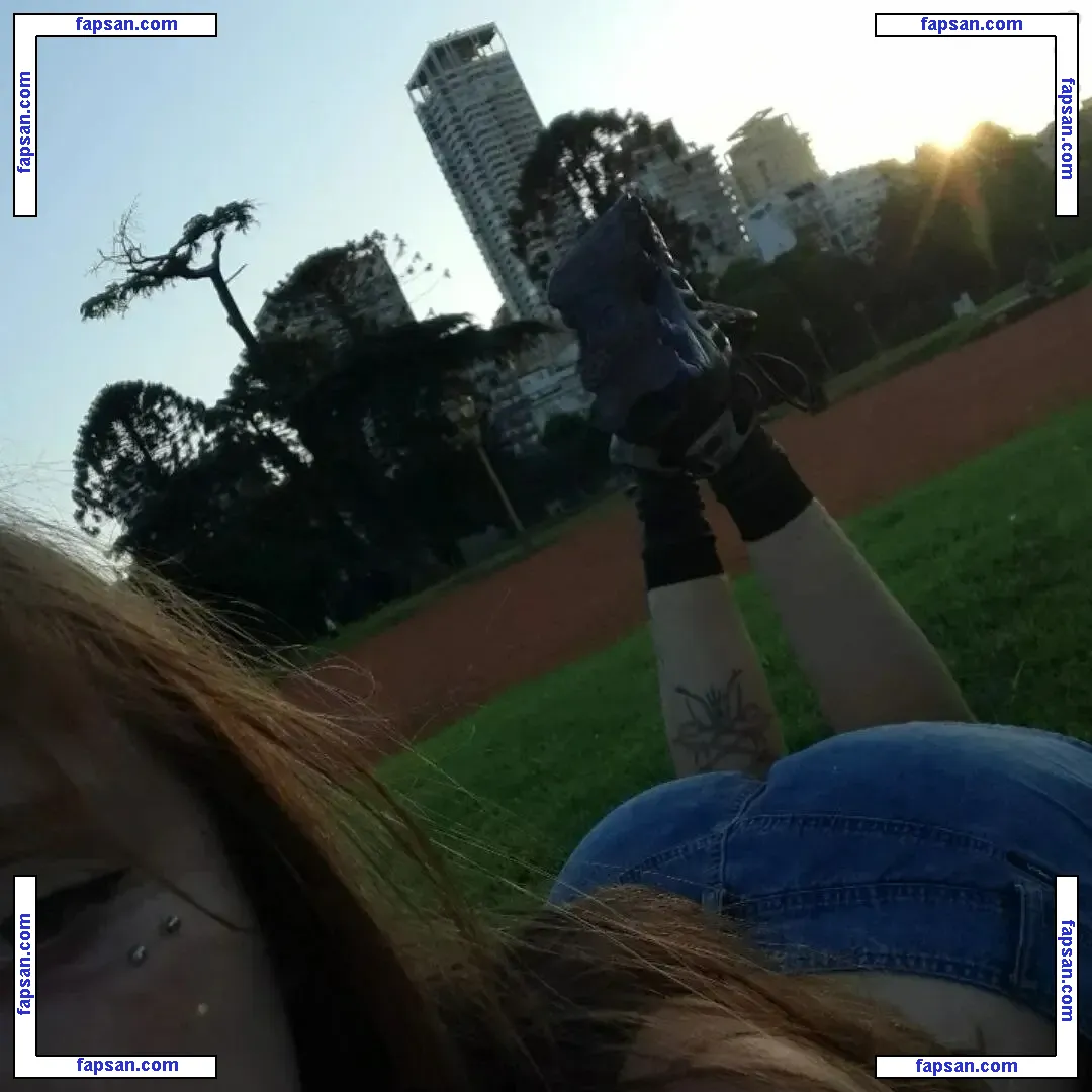 Laurasad голая фото #0003 с Онлифанс