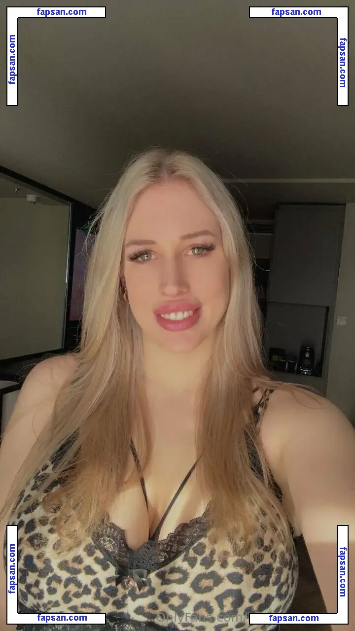 lauravonseethal nude photo #0015 from OnlyFans