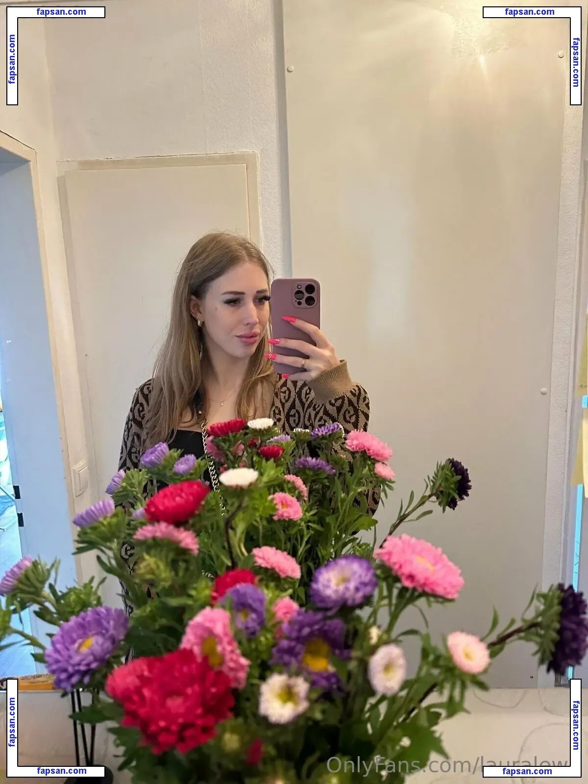 lauravonseethal nude photo #0019 from OnlyFans