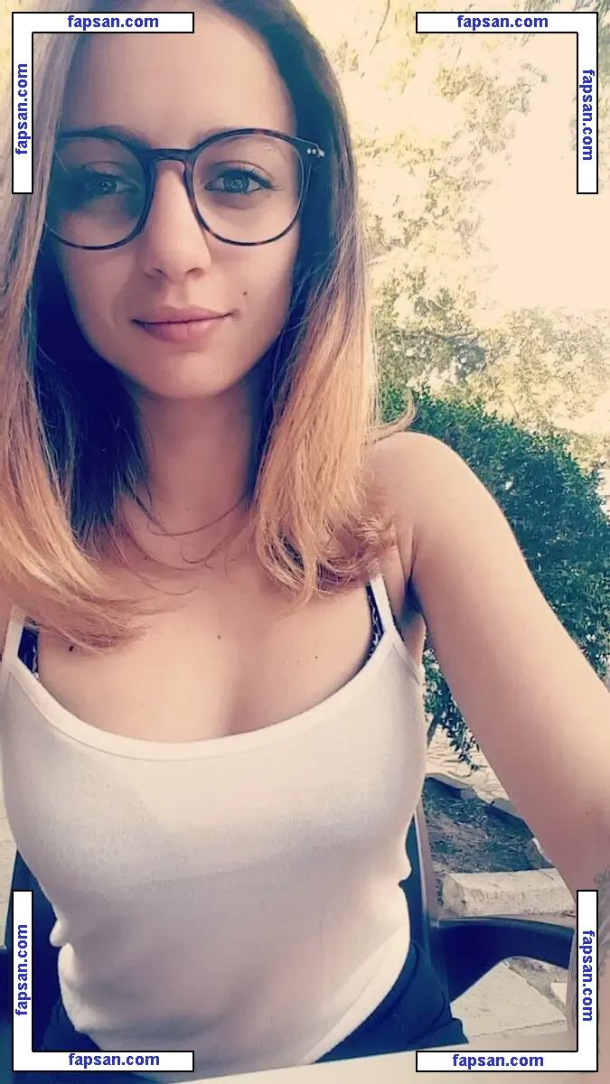 Laure Valée nude photo #0001 from OnlyFans