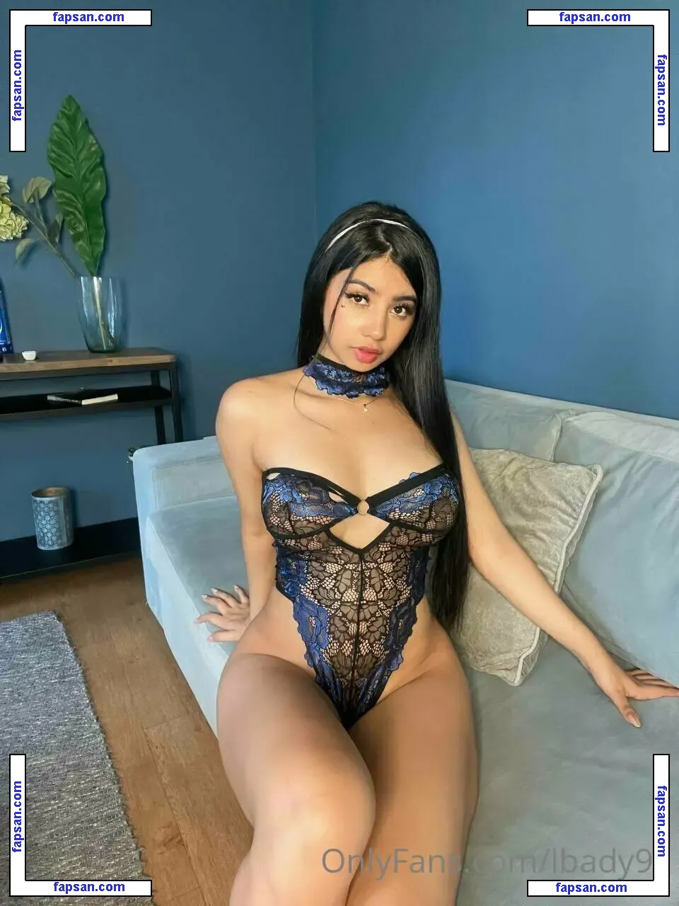 Lauren-98 nude photo #0006 from OnlyFans