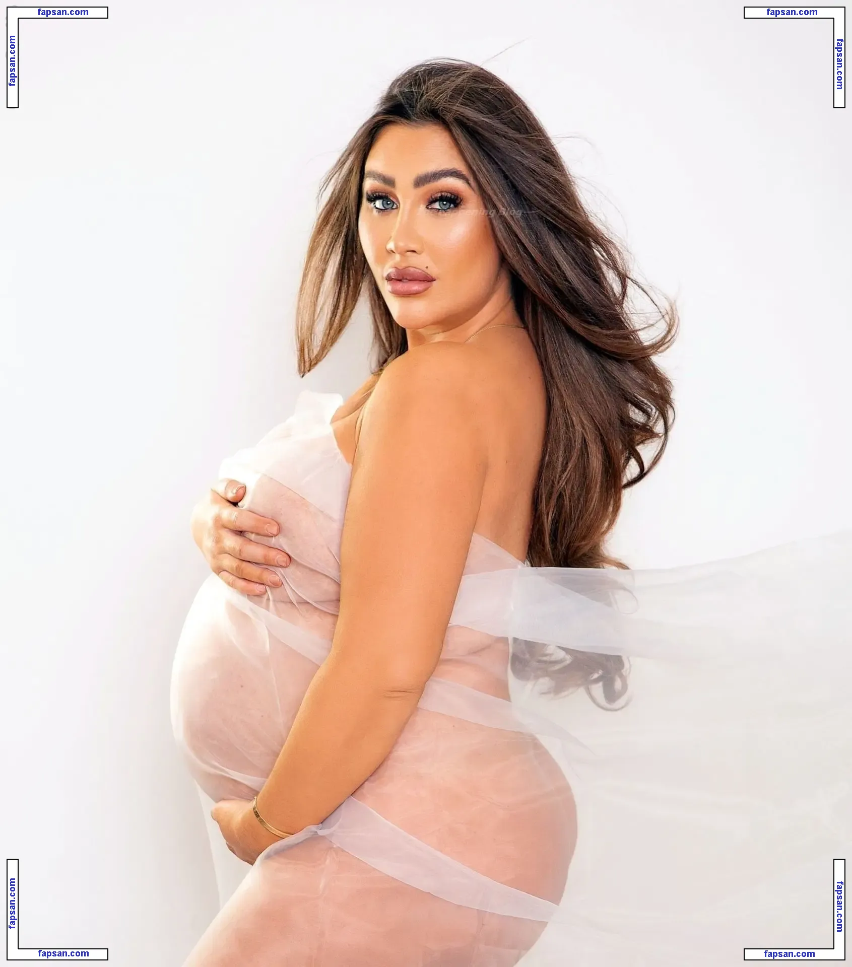 Lauren Goodger nude photo #0846 from OnlyFans