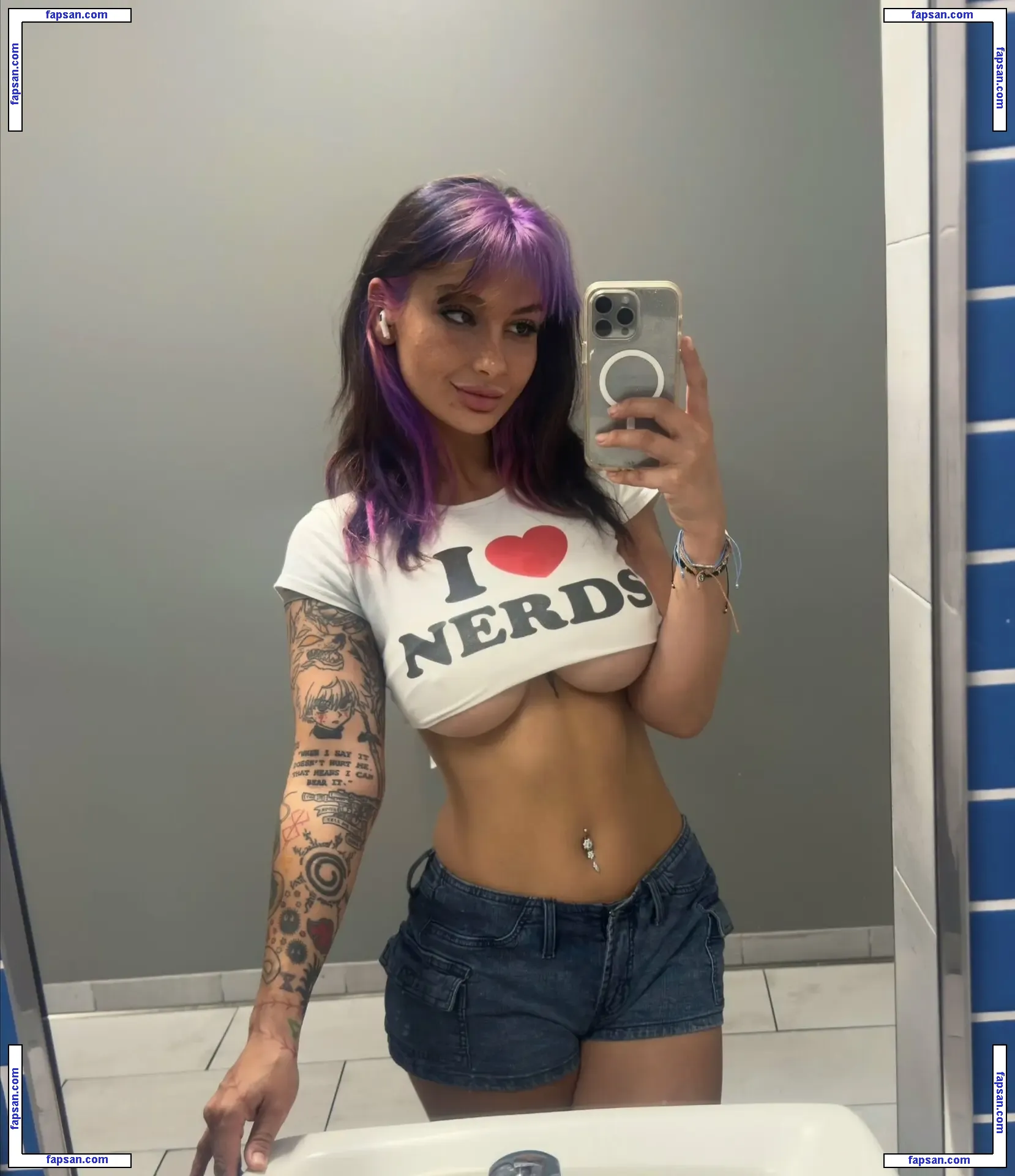 Lauren Hunt nude photo #0011 from OnlyFans