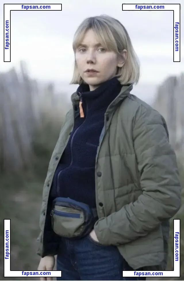 Lauren Lyle nude photo #0008 from OnlyFans