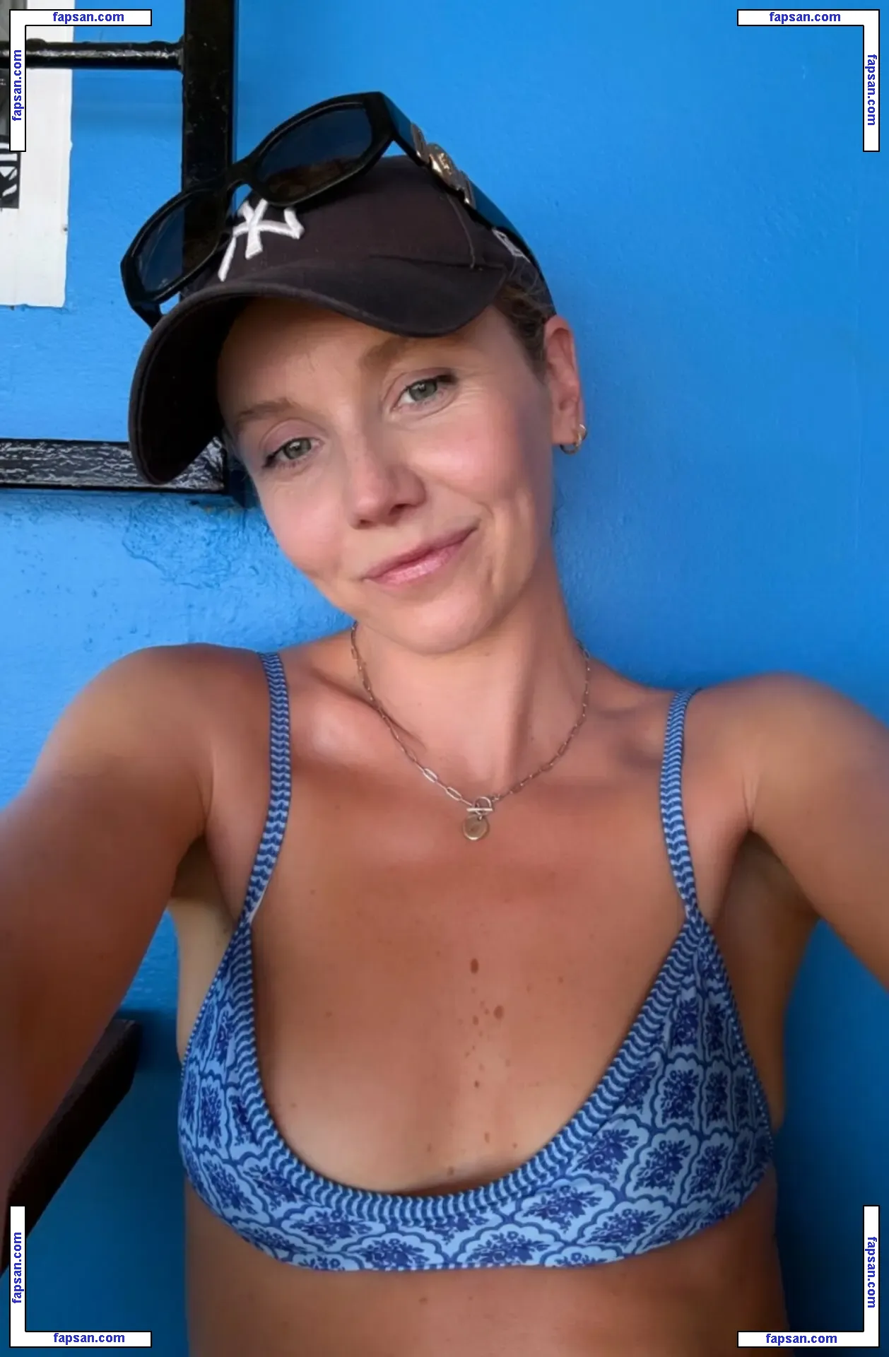 Lauren Lyle голая фото #0037 с Онлифанс