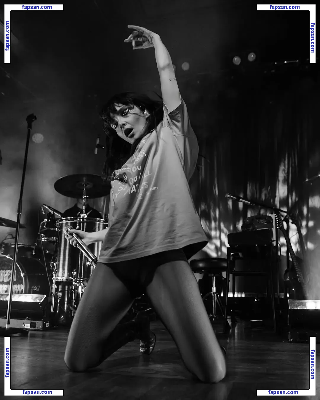 Lauren Mayberry nude photo #0754 from OnlyFans