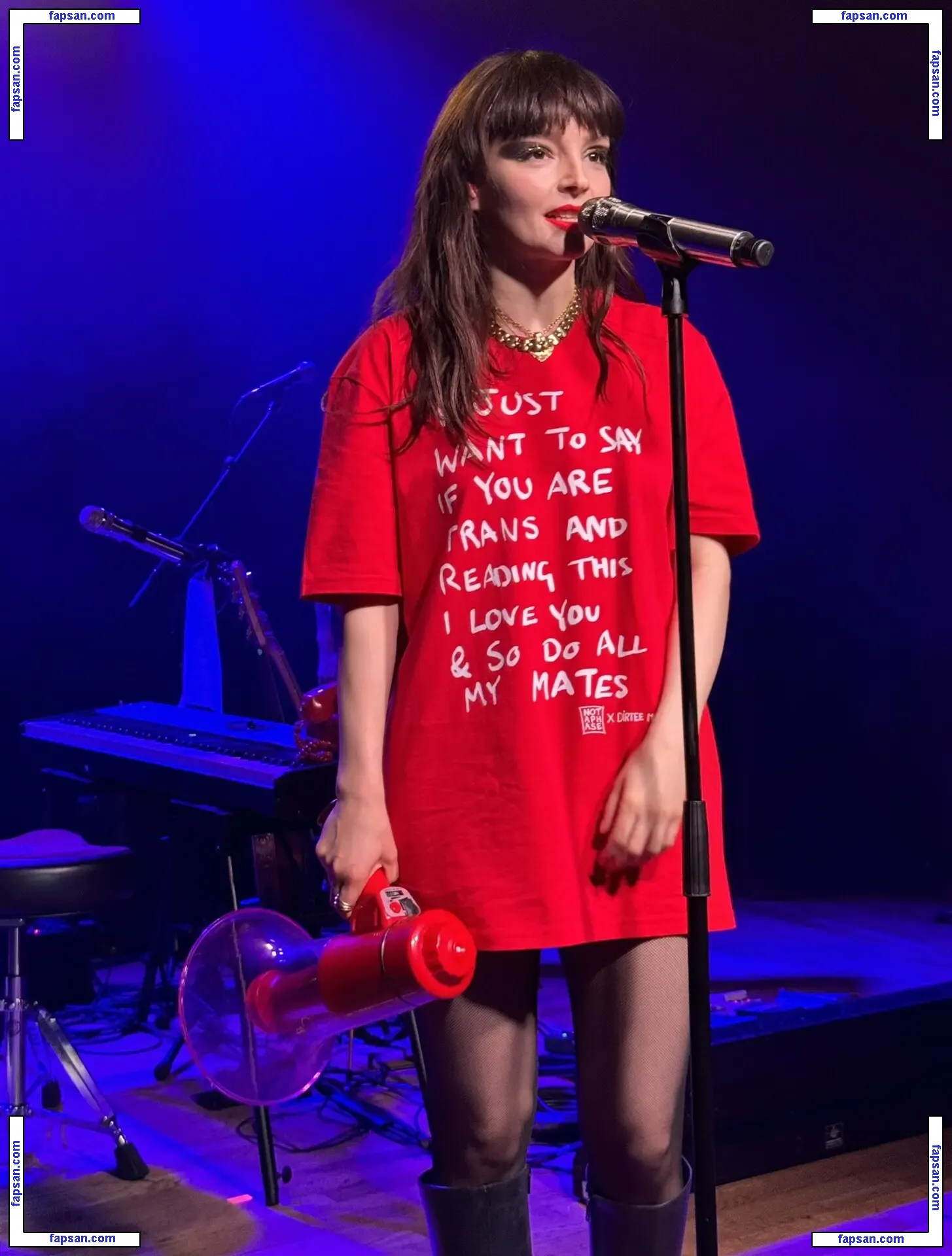 Lauren Mayberry голая фото #0759 с Онлифанс