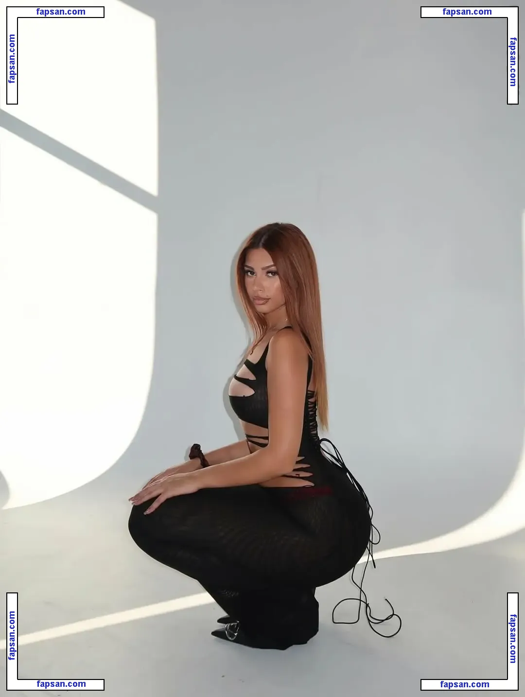 laurgmzz nude photo #0174 from OnlyFans