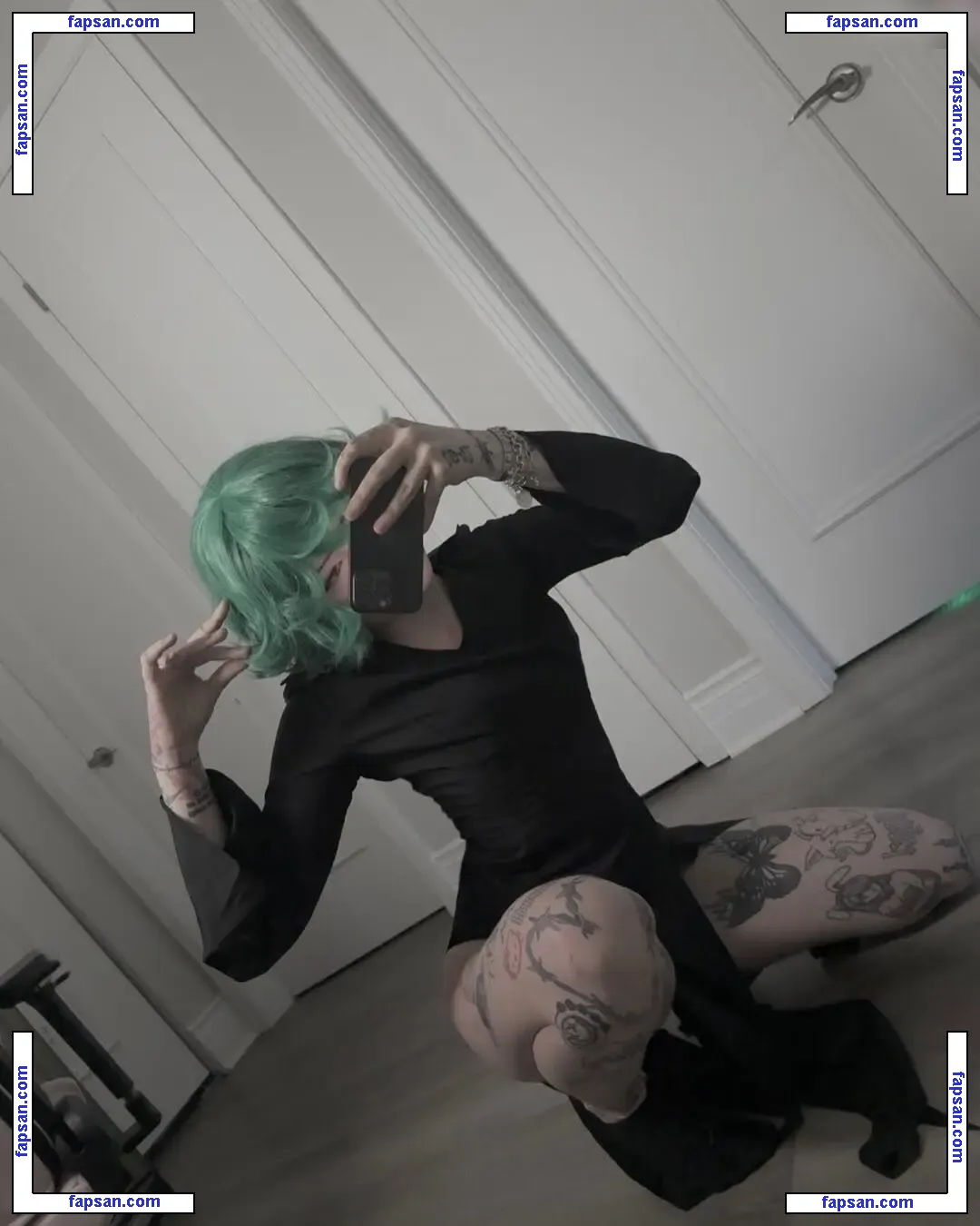 Laurinchhhe nude photo #0059 from OnlyFans