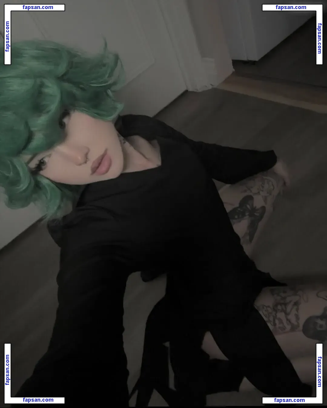Laurinchhhe nude photo #0061 from OnlyFans