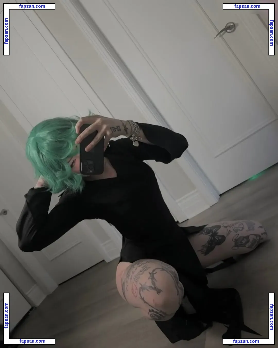 Laurinchhhe nude photo #0065 from OnlyFans