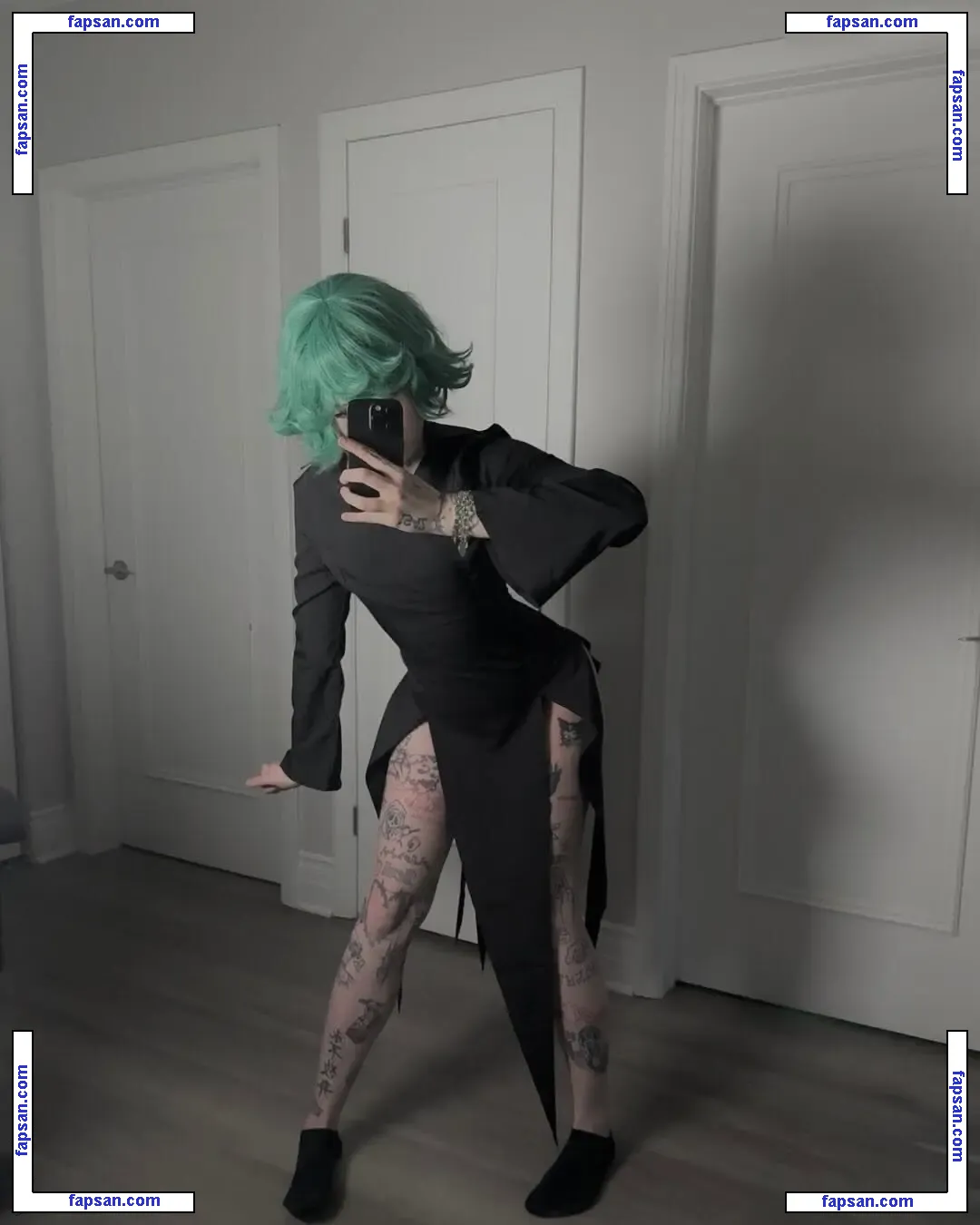 Laurinchhhe nude photo #0069 from OnlyFans