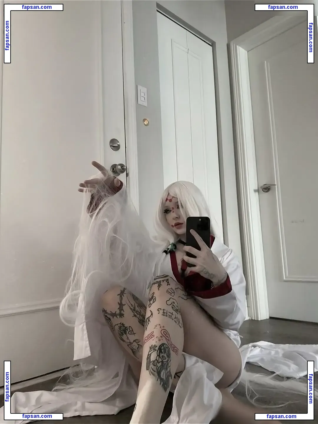 Laurinchhhe nude photo #0075 from OnlyFans