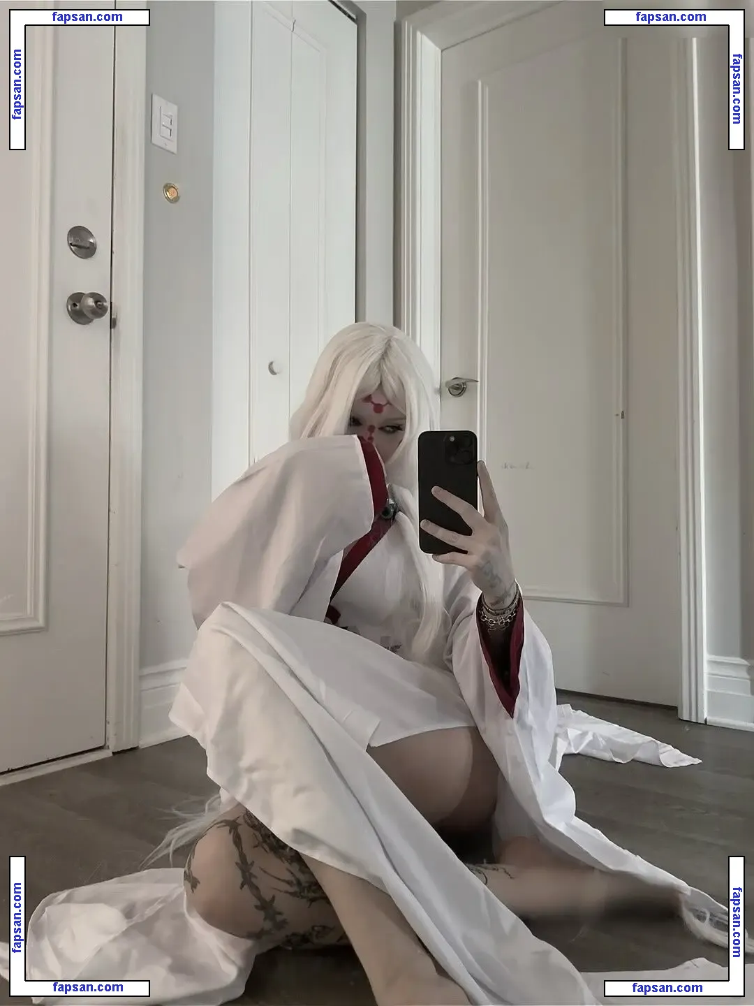 Laurinchhhe nude photo #0078 from OnlyFans