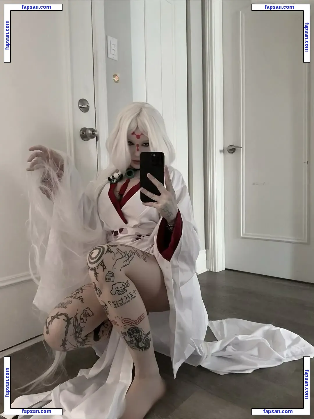 Laurinchhhe nude photo #0080 from OnlyFans