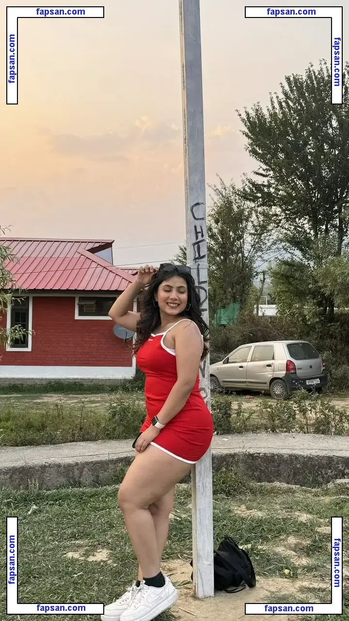 Lavanya Pandiya nude photo #0013 from OnlyFans