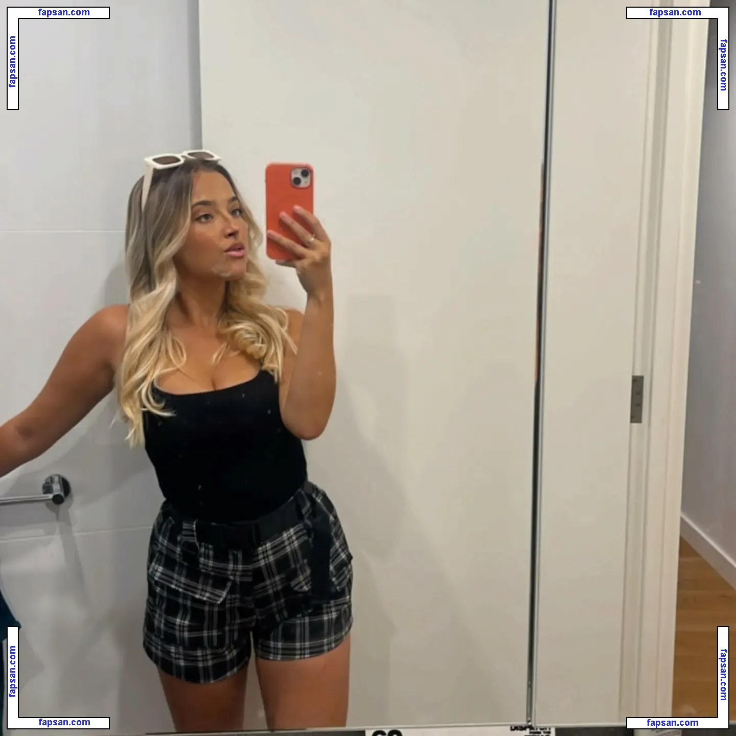 Lavender Baj nude photo #0004 from OnlyFans