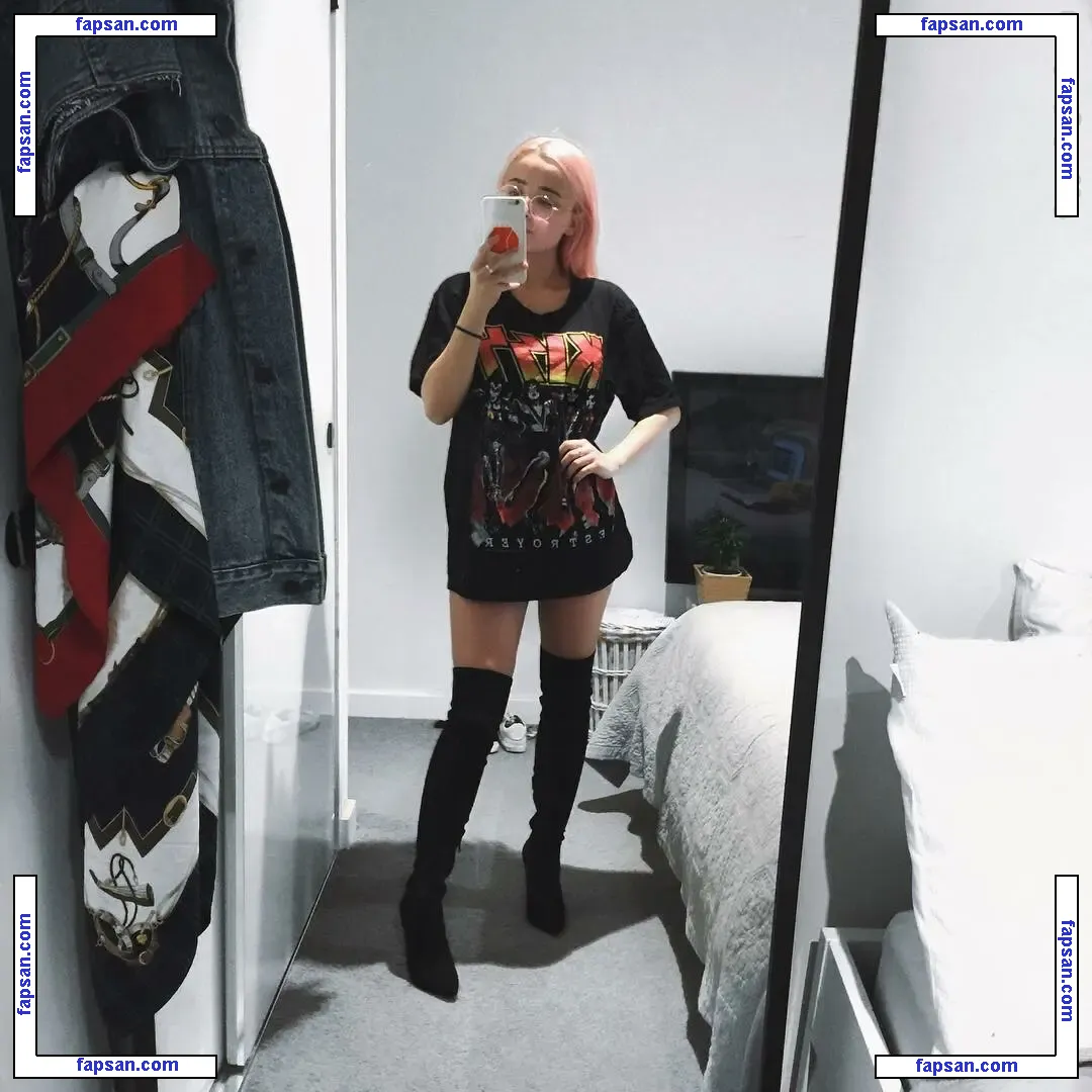 Lavender Baj nude photo #0007 from OnlyFans