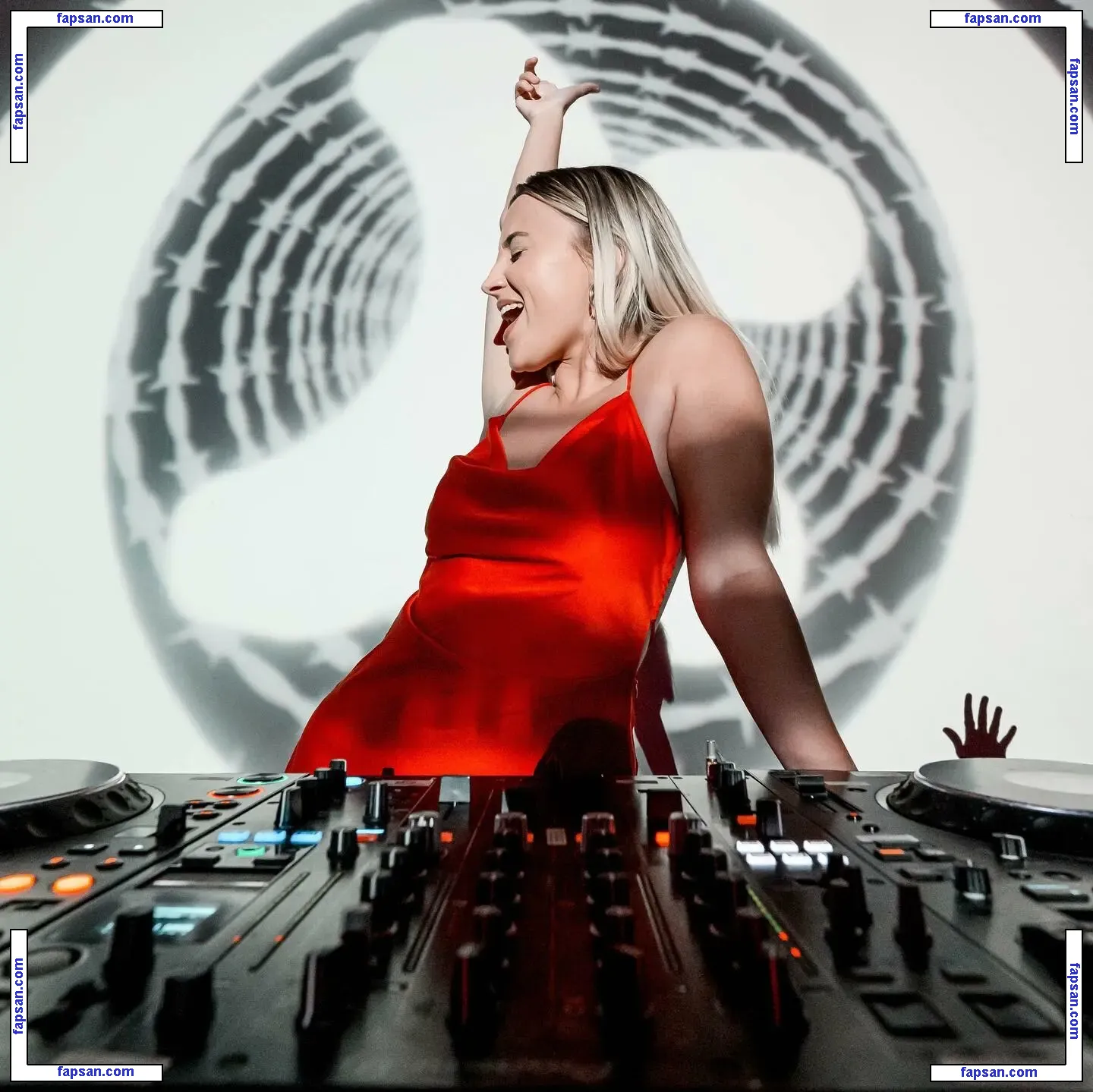 Lavender Baj nude photo #0009 from OnlyFans