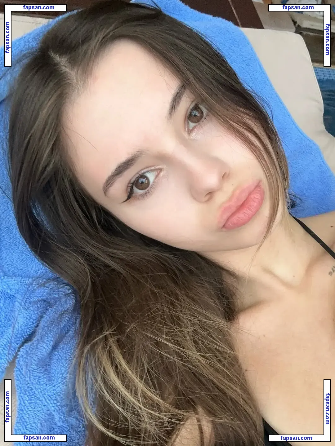 Lawwender nude photo #0020 from OnlyFans