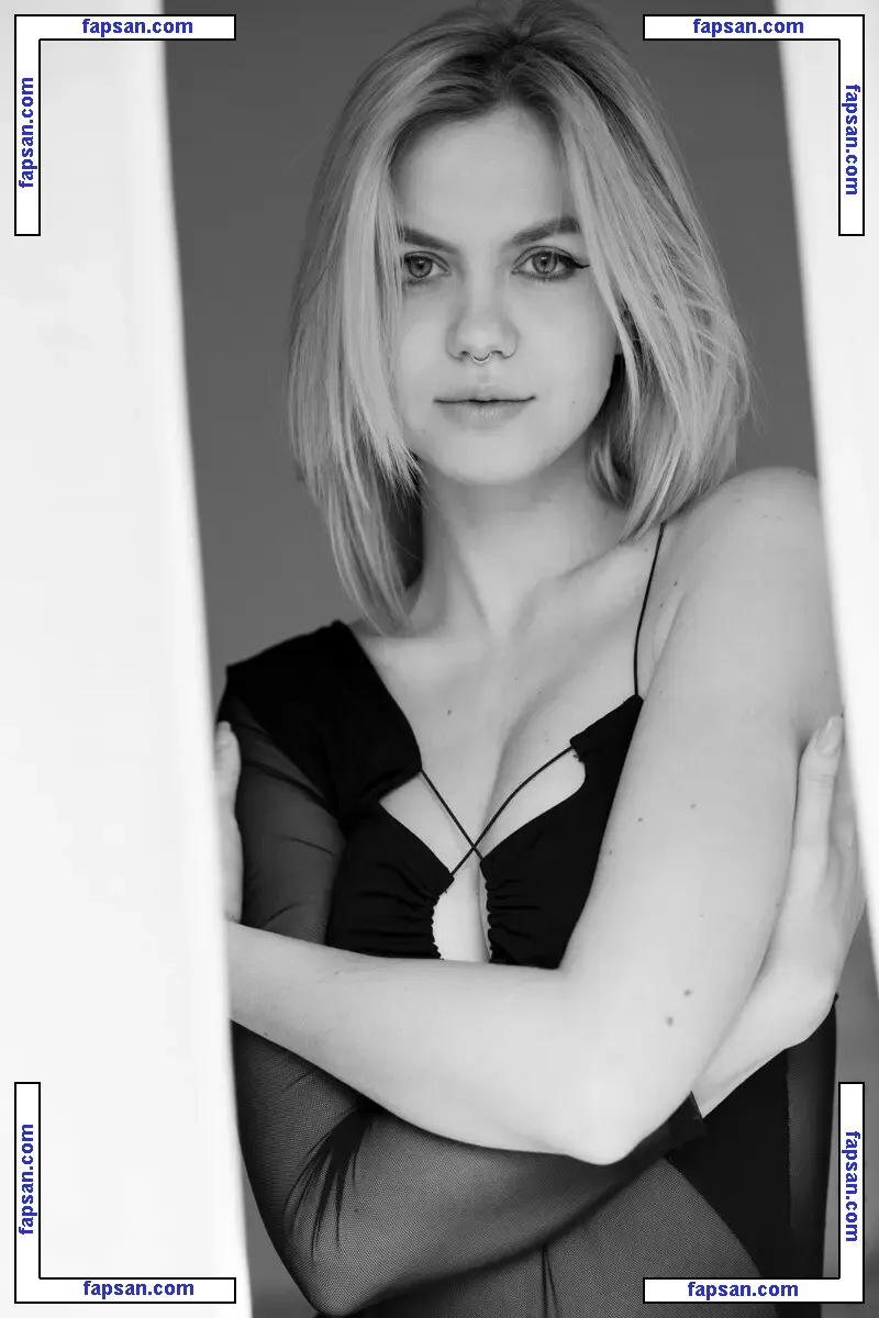 layanadevis nude photo #0139 from OnlyFans