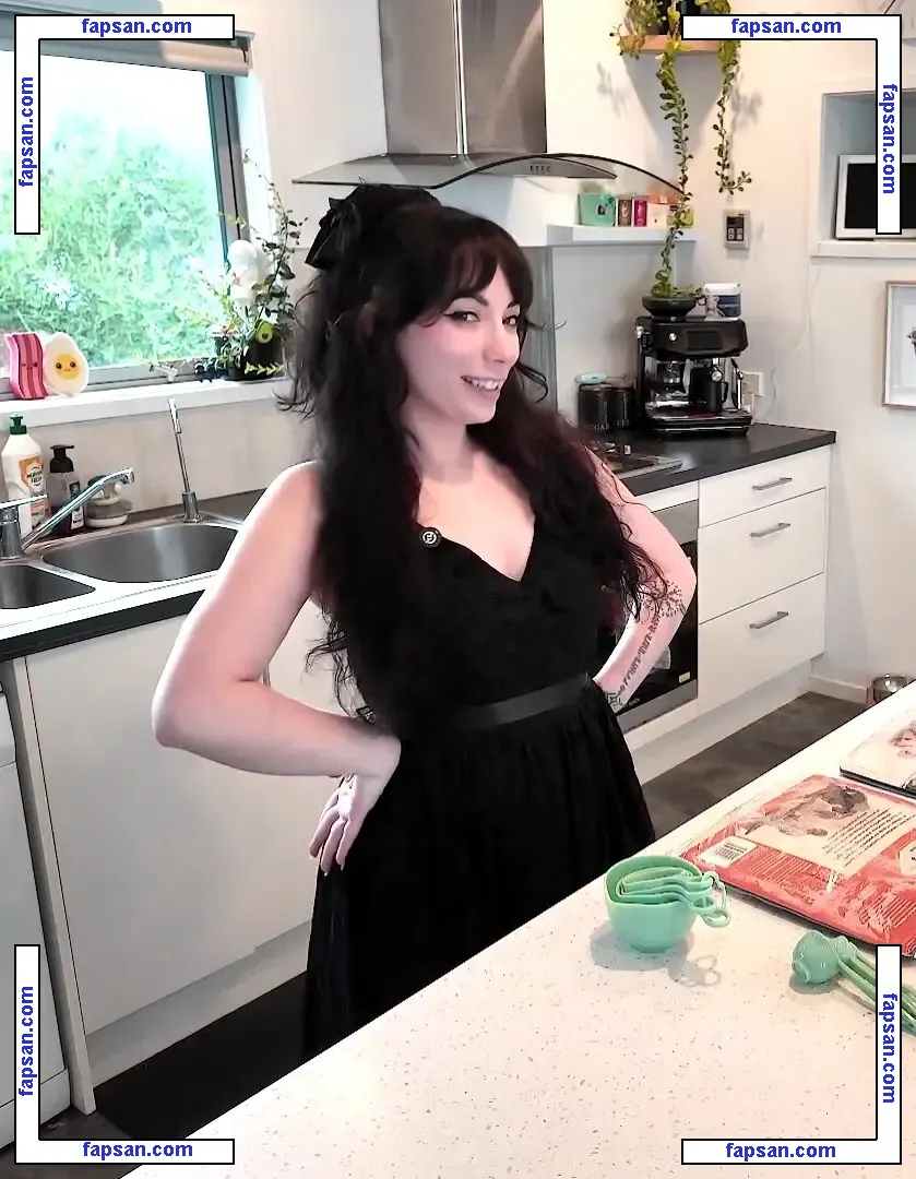 Layna Lazar nude photo #0165 from OnlyFans