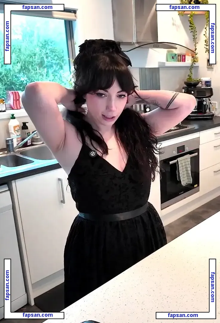 Layna Lazar nude photo #0171 from OnlyFans