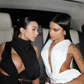 Lays Peace голая #0026