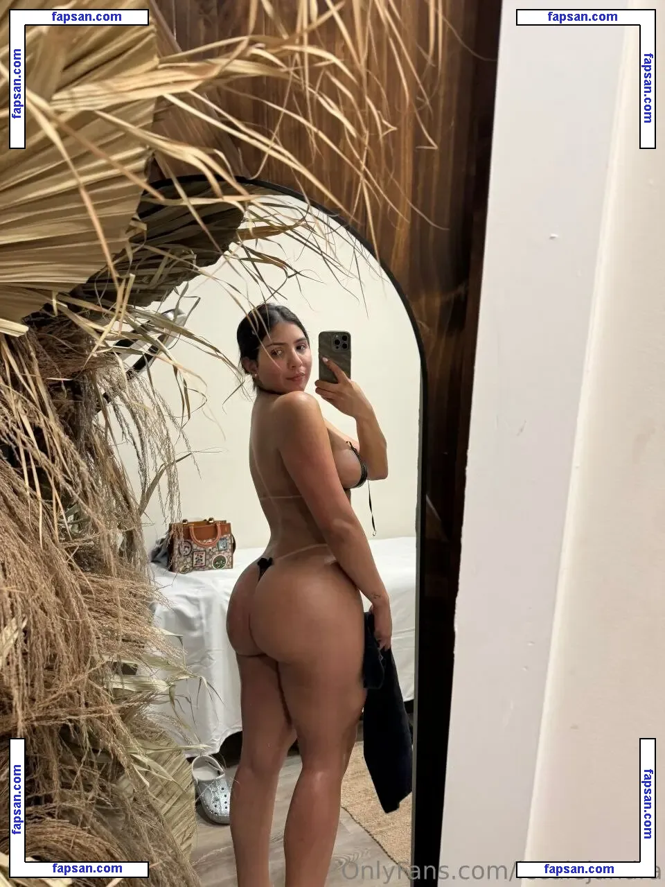 lccalejandra nude photo #0017 from OnlyFans