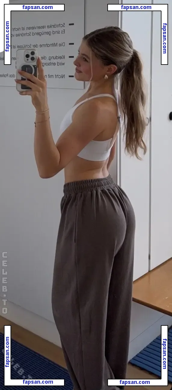 Lea Alena nude photo #0006 from OnlyFans