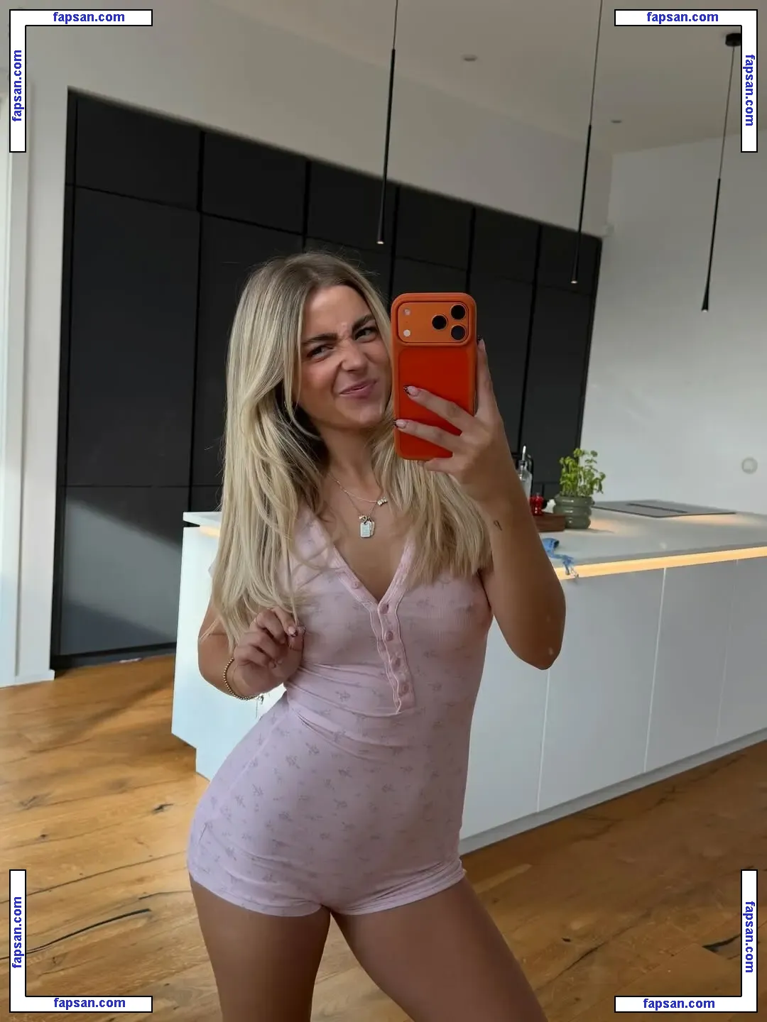 Lea Breuer nude photo #0060 from OnlyFans
