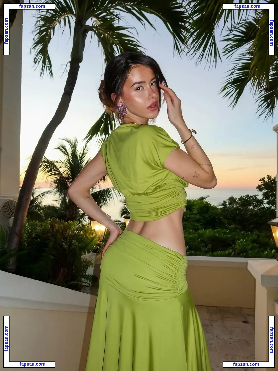 Lea Elui nude photo #0696 from OnlyFans