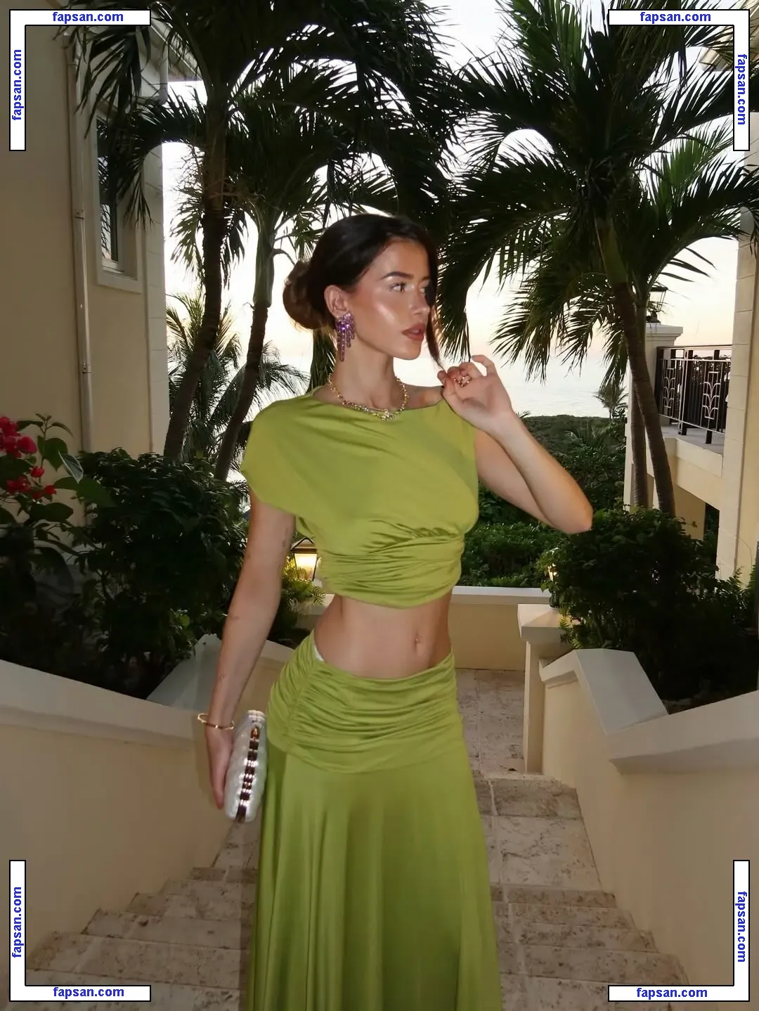 Lea Elui nude photo #0697 from OnlyFans