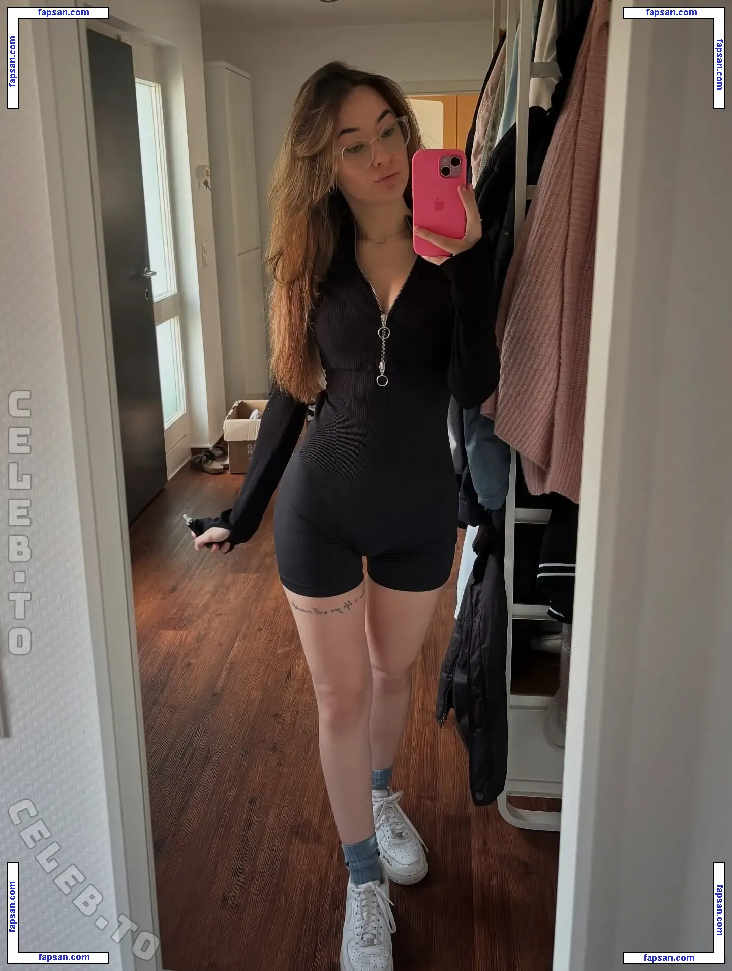 Lea Klein nude photo #0007 from OnlyFans