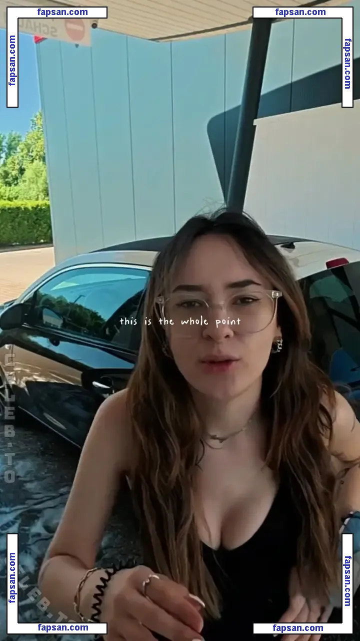 Lea Klein nude photo #0008 from OnlyFans