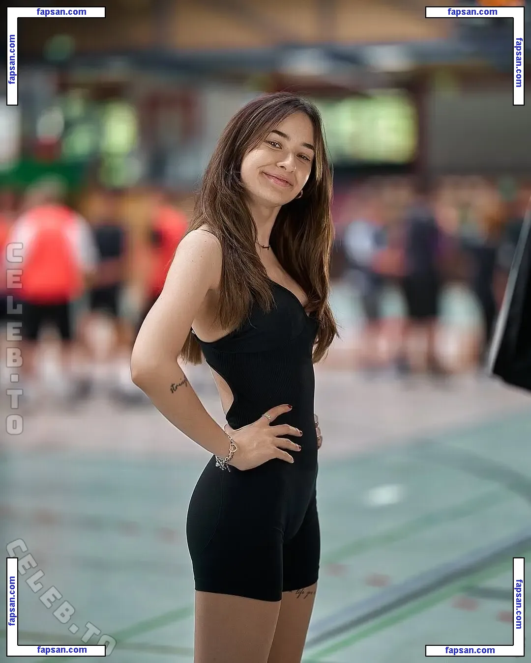 Lea Klein nude photo #0009 from OnlyFans