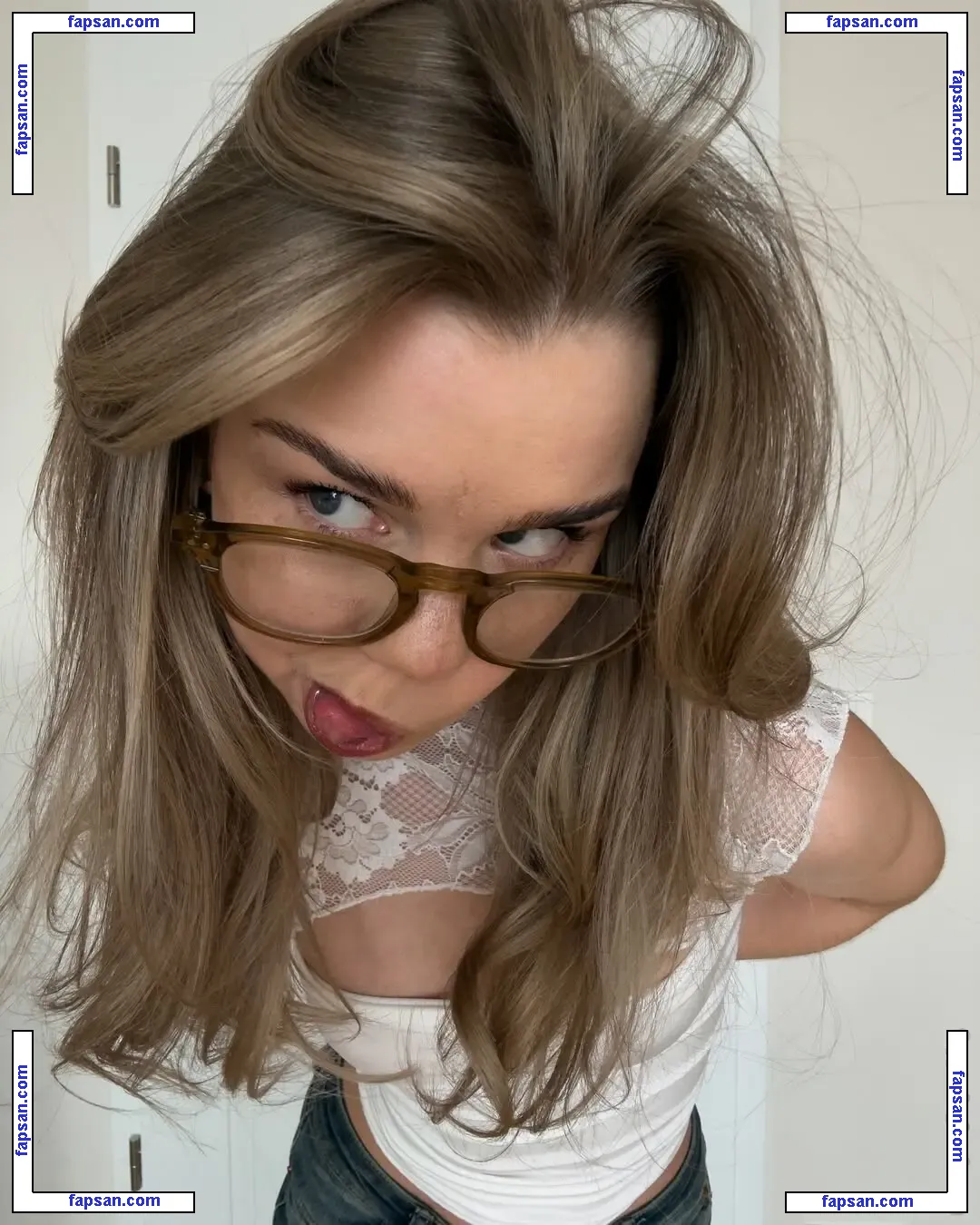 Lea Pietsch голая фото #0026 с Онлифанс