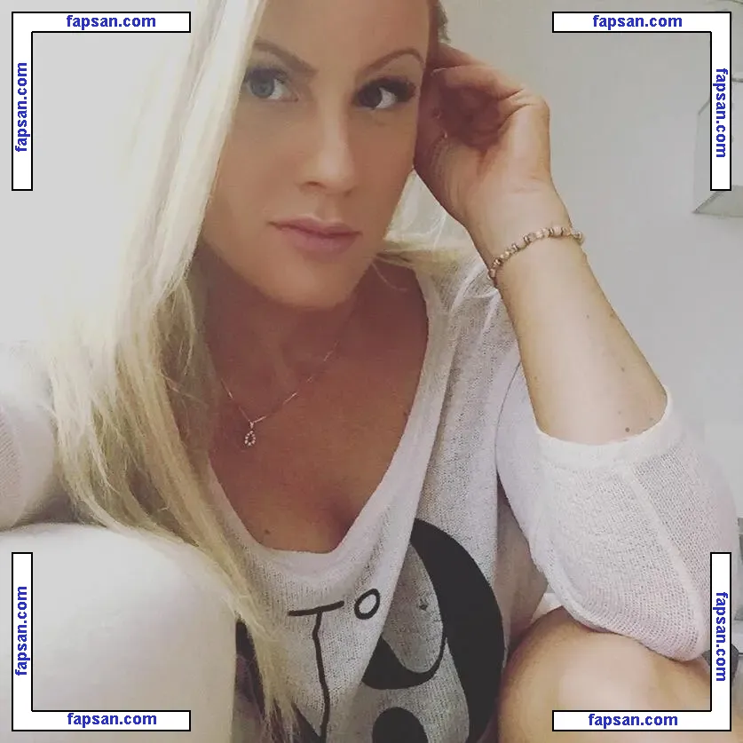 Lea Rosenboom голая фото #0024 с Онлифанс