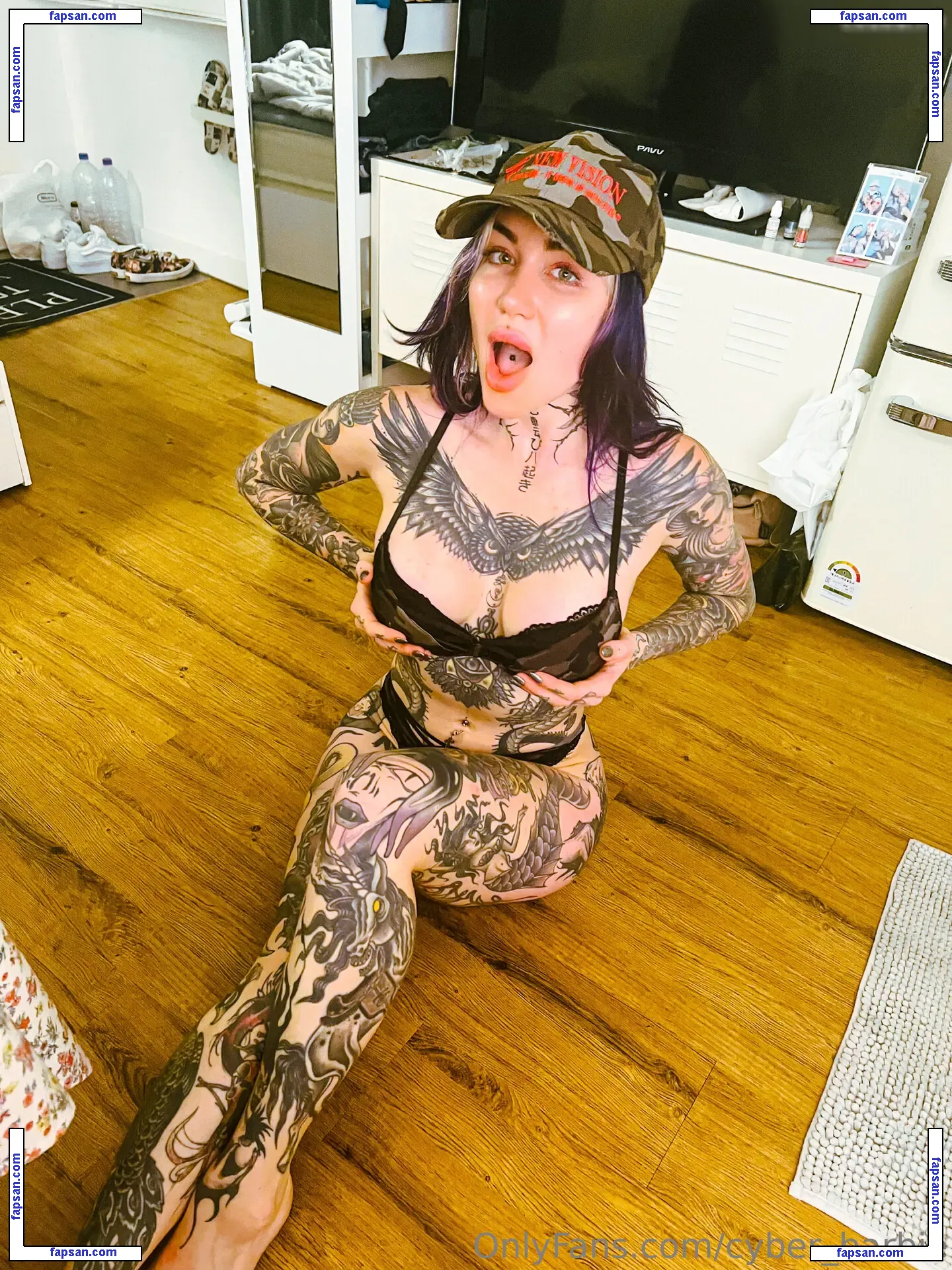 Lea Sky / cyberbarbie2077 nude photo #0004 from OnlyFans