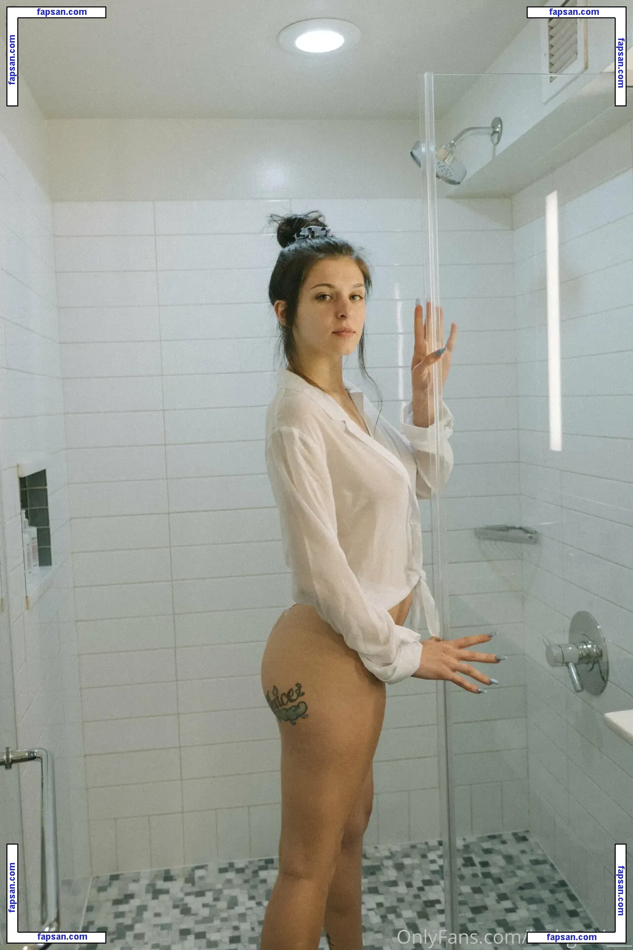 Leah Gotti nude photo #0419 from OnlyFans