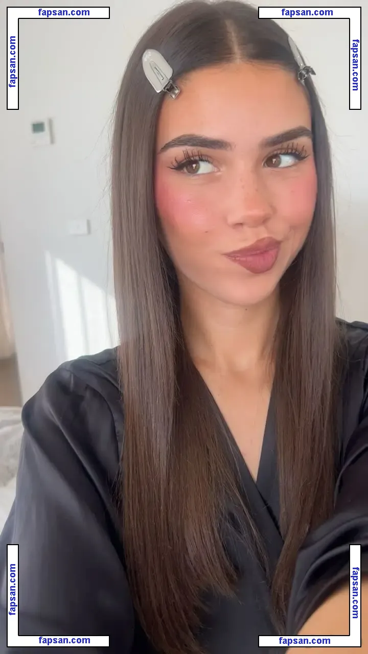 Leah Halton nude photo #0327 from OnlyFans