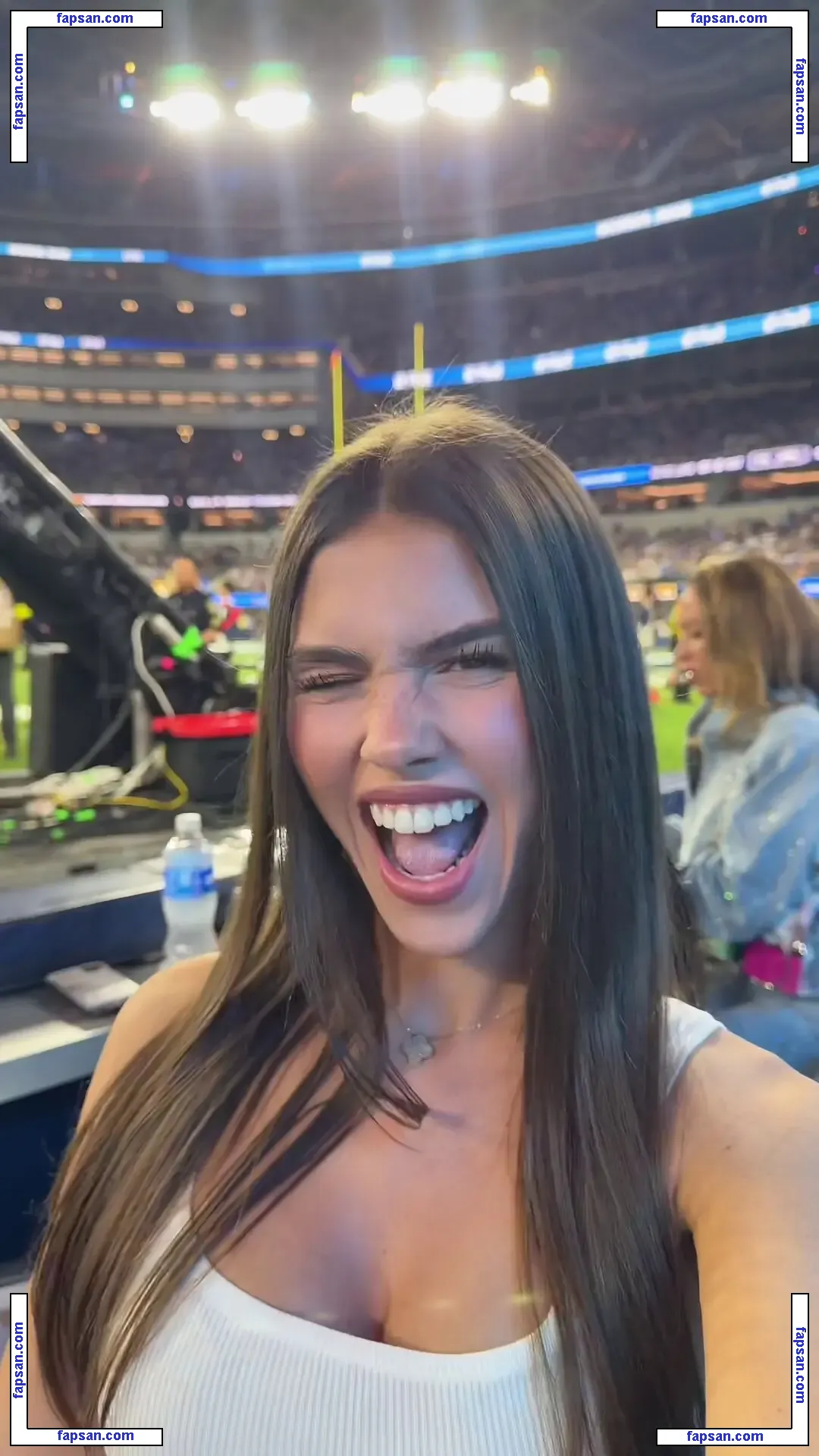 Leah Halton nude photo #0392 from OnlyFans