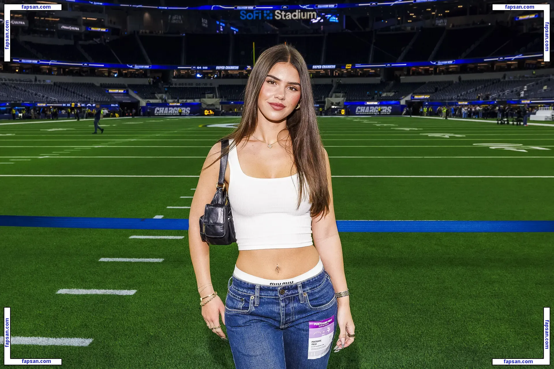 Leah Halton nude photo #0393 from OnlyFans