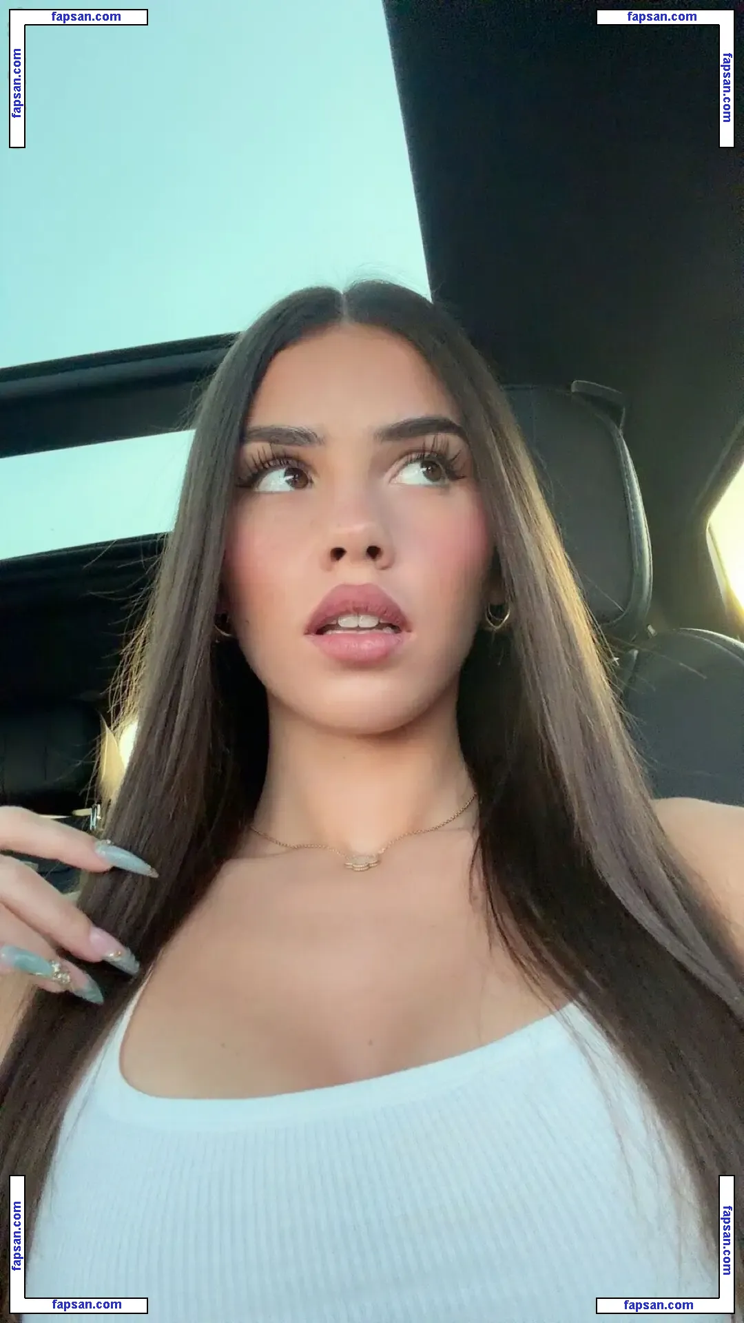 Leah Halton nude photo #0412 from OnlyFans