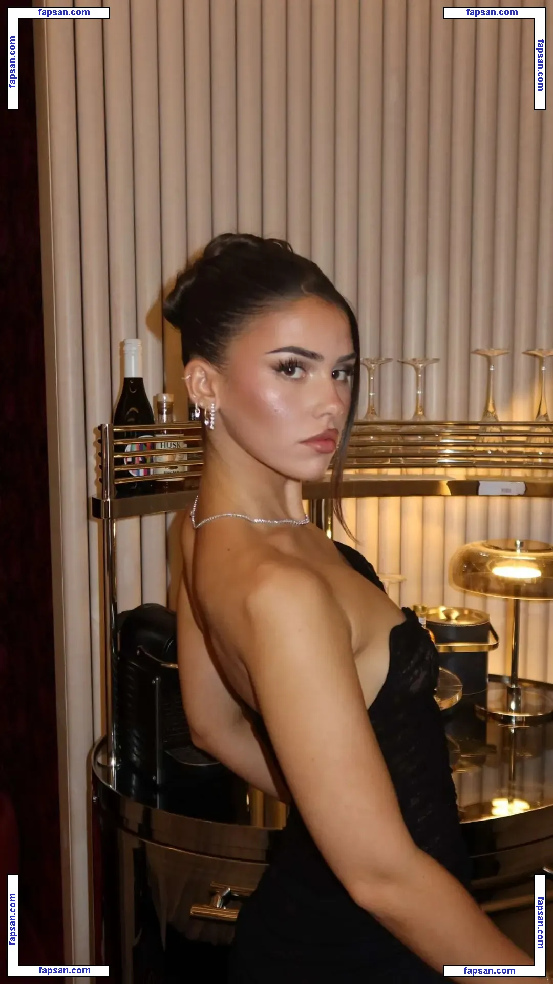 Leah Halton голая фото #0439 с Онлифанс