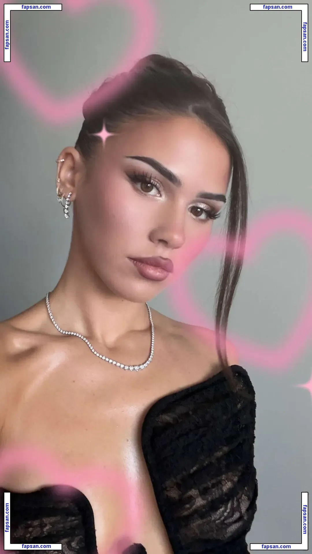 Leah Halton голая фото #0448 с Онлифанс