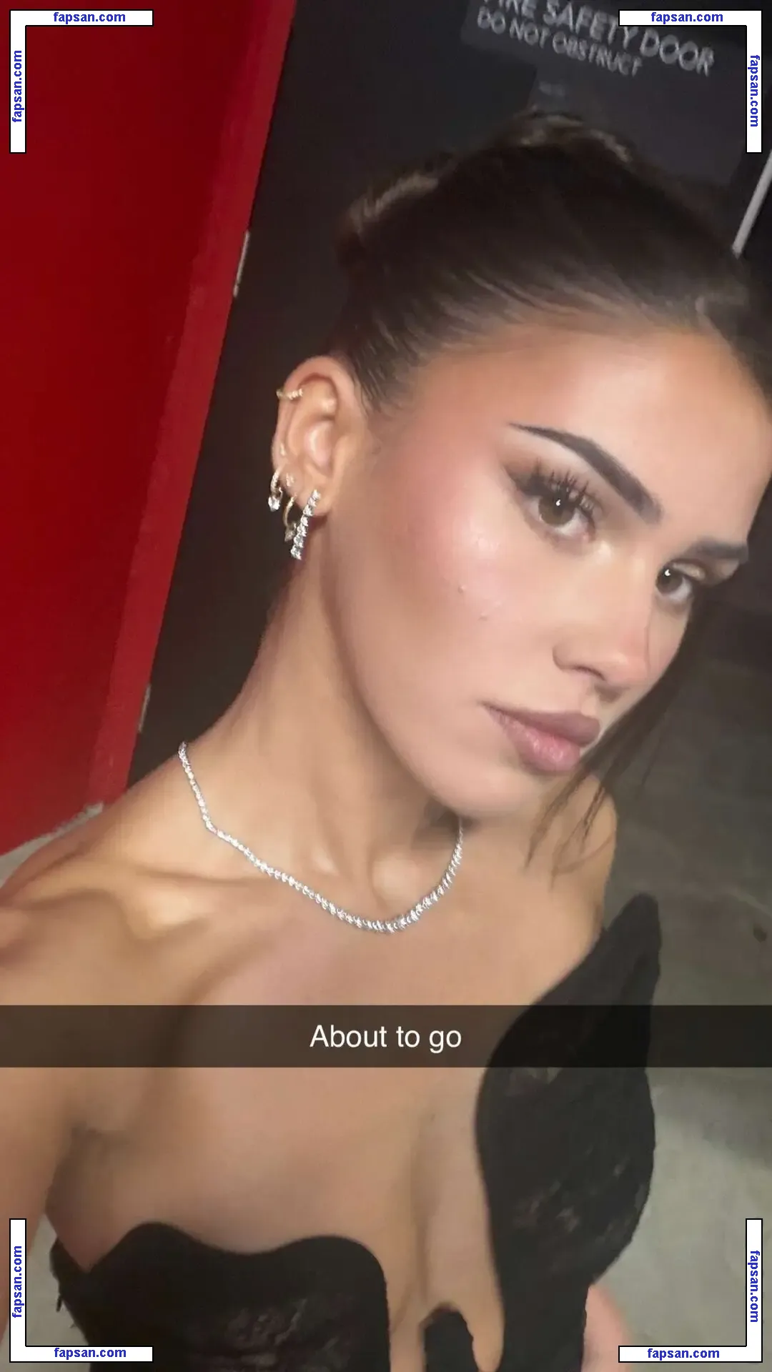 Leah Halton голая фото #0461 с Онлифанс